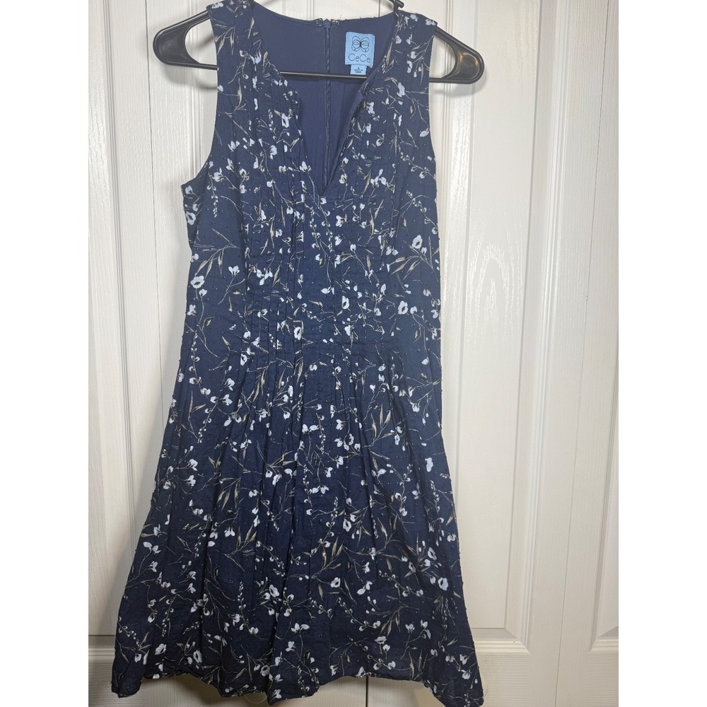 CeCe by Cynthia Steffe Dress Women's 6 Navy‎ Blue Floral Sleeveless V-Neck Fit &